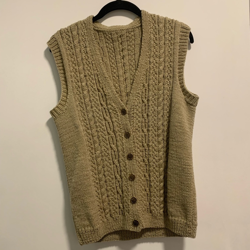 100% wool vintage sweater vest